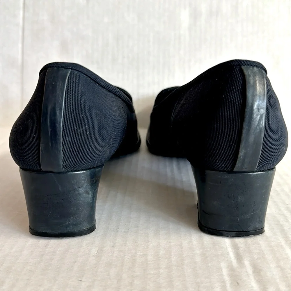 Vtg Stuart Weitzman-Square toe loafers in navy blue with 1.5”heel.Size 9.5 - Picture 3 of 7